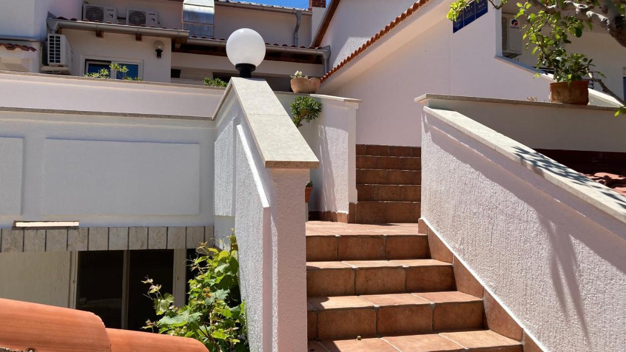 Apartments Aco Barbat na Rabu Екстериор снимка