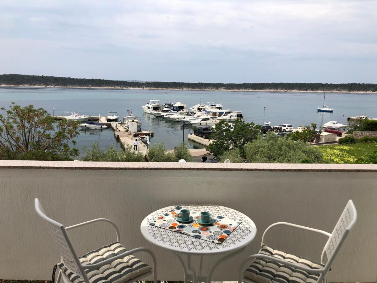 Apartments Aco Barbat na Rabu Екстериор снимка