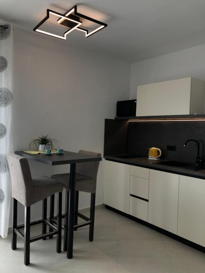 Apartments Aco Barbat na Rabu Екстериор снимка
