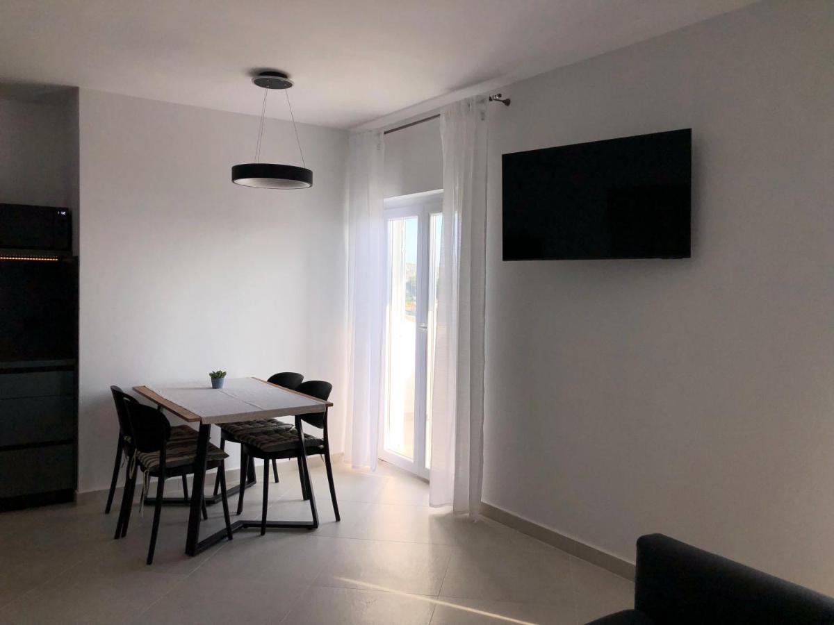 Apartments Aco Barbat na Rabu Екстериор снимка